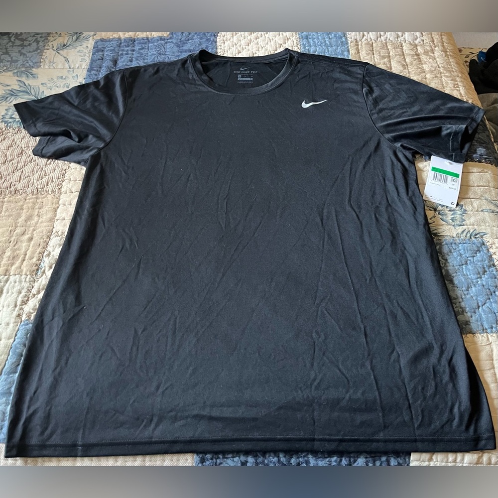 Men’s Nike Dri-Fit Tee Color Black Size XL NWT